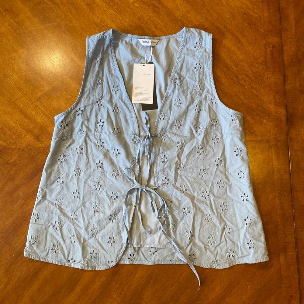 Pretty Garden dusty blue eyelet vest